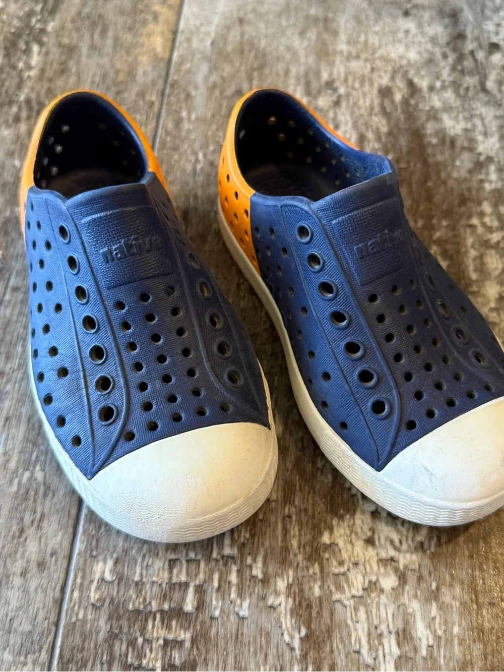 Native Kids Slip-On Water Shoes in Navy and Orange size 9